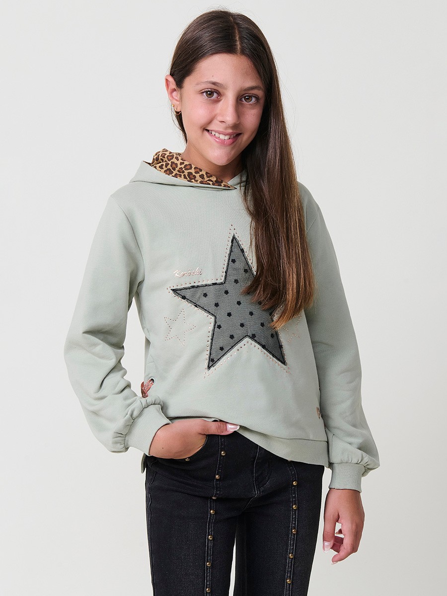 Girls’ khaki sweatshirt in brushed cotton fleece with animal print hood lining and long sleeves. 100% cotton, soft, warm and comfortable.