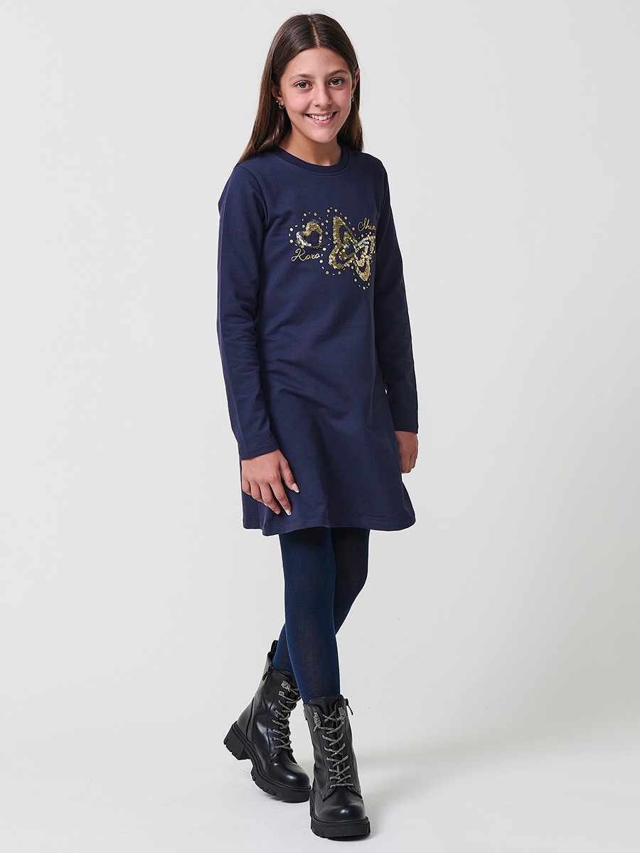 Vestido de niña navy en algodón elástico, manga larga, cuello redondo canalé y mariposas doradas con lentejuelas reversibles.