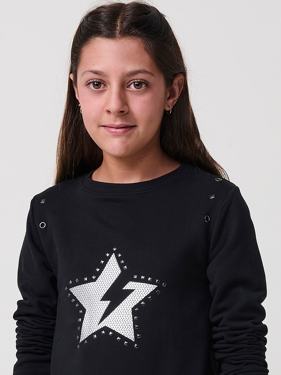 Robe fille noire en coton élastique, manches longues, col rond côtelé et motif étoile argentée avec clous décoratifs.