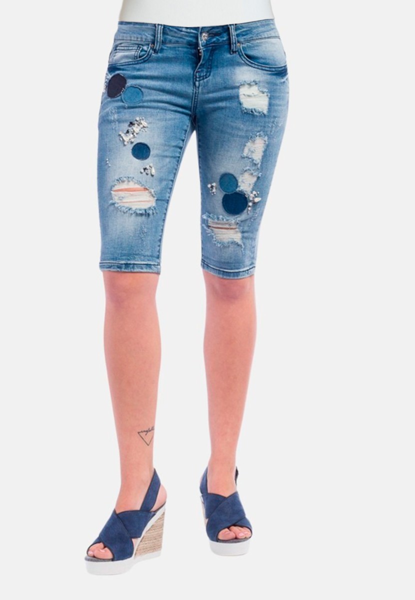 Bermuda denim abalorios