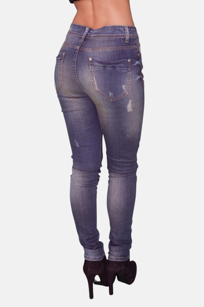 Pantalón denim slim con abalorios 3